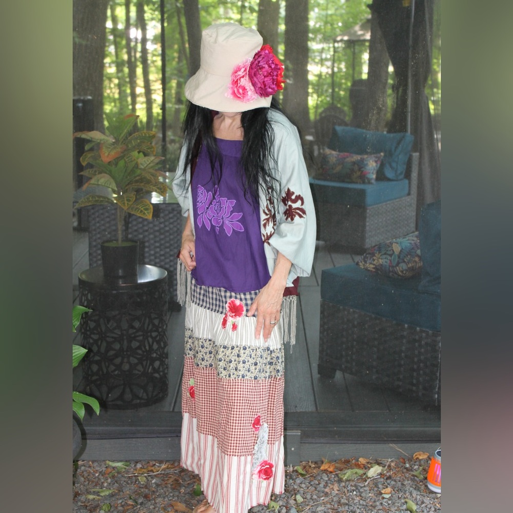 “Rose Appliqué “Shabby chic top - Picture 10 of 11